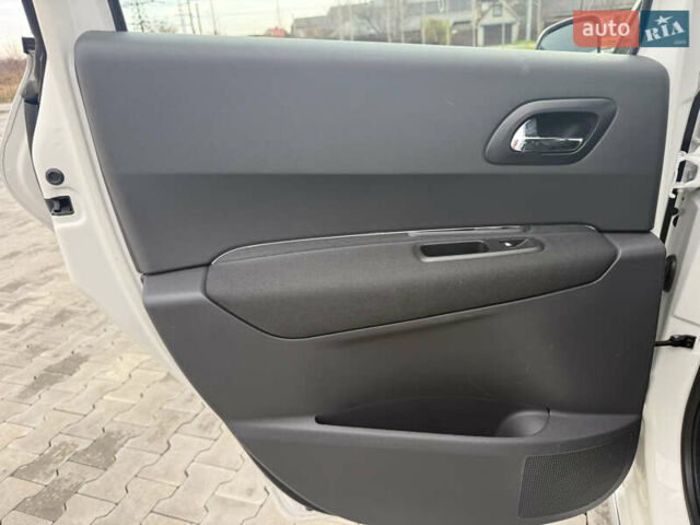 Білий Пежо 3008, об'ємом двигуна 1.6 л та пробігом 158 тис. км за 8350 $, фото 16 на Automoto.ua