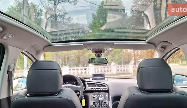Білий Пежо 3008, об'ємом двигуна 2 л та пробігом 193 тис. км за 11900 $, фото 8 на Automoto.ua