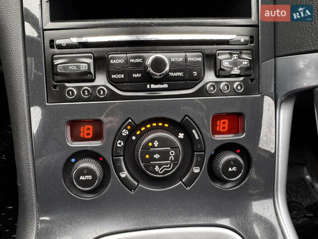 Белый Пежо 3008, объемом двигателя 1.6 л и пробегом 296 тыс. км за 7600 $, фото 33 на Automoto.ua