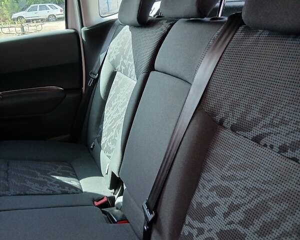 Белый Пежо 3008, объемом двигателя 2 л и пробегом 281 тыс. км за 10200 $, фото 9 на Automoto.ua