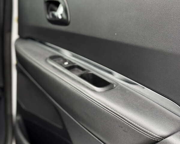 Белый Пежо 3008, объемом двигателя 1.6 л и пробегом 296 тыс. км за 7600 $, фото 41 на Automoto.ua