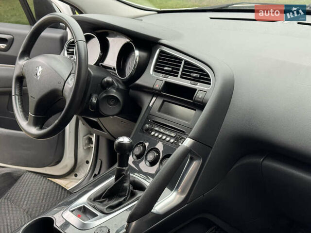 Білий Пежо 3008, об'ємом двигуна 1.6 л та пробігом 205 тис. км за 6750 $, фото 21 на Automoto.ua
