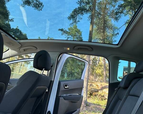 Белый Пежо 3008, объемом двигателя 1.6 л и пробегом 214 тыс. км за 9000 $, фото 14 на Automoto.ua