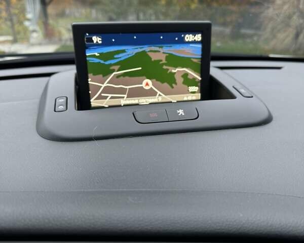 Белый Пежо 3008, объемом двигателя 2 л и пробегом 223 тыс. км за 12700 $, фото 22 на Automoto.ua