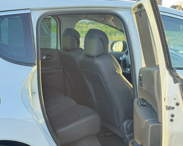 Белый Пежо 3008, объемом двигателя 1.56 л и пробегом 176 тыс. км за 11300 $, фото 8 на Automoto.ua