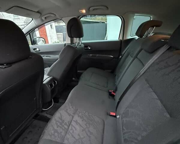 Белый Пежо 3008, объемом двигателя 2 л и пробегом 223 тыс. км за 12700 $, фото 3 на Automoto.ua