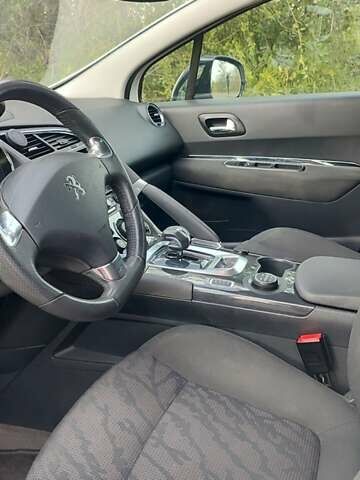 Белый Пежо 3008, объемом двигателя 2 л и пробегом 259 тыс. км за 10900 $, фото 2 на Automoto.ua