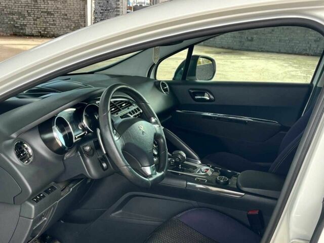 Білий Пежо 3008, об'ємом двигуна 2 л та пробігом 204 тис. км за 9899 $, фото 7 на Automoto.ua