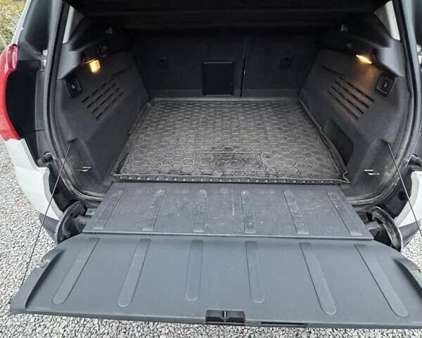 Белый Пежо 3008, объемом двигателя 2 л и пробегом 223 тыс. км за 12700 $, фото 13 на Automoto.ua