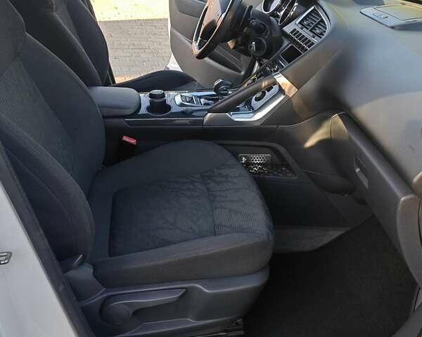Білий Пежо 3008, об'ємом двигуна 2 л та пробігом 218 тис. км за 10500 $, фото 16 на Automoto.ua