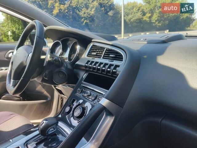 Белый Пежо 3008, объемом двигателя 2 л и пробегом 203 тыс. км за 12000 $, фото 16 на Automoto.ua