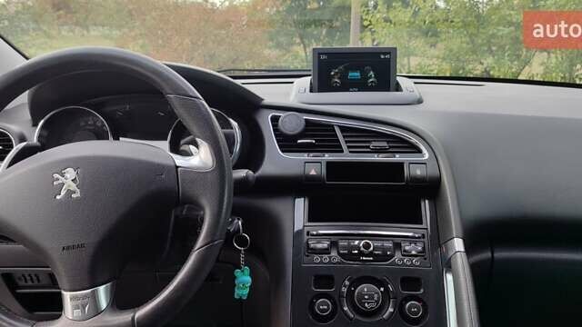 Белый Пежо 3008, объемом двигателя 2 л и пробегом 259 тыс. км за 10900 $, фото 6 на Automoto.ua