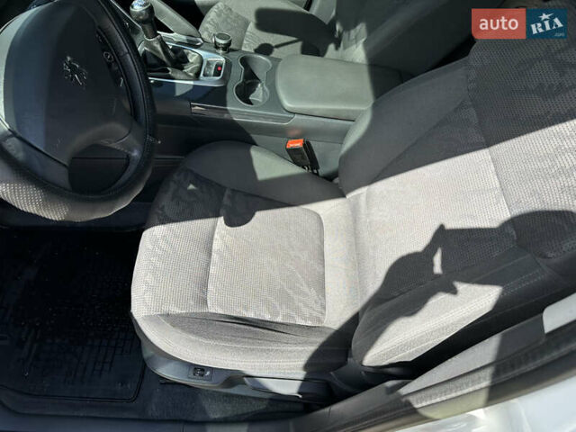 Белый Пежо 3008, объемом двигателя 1.6 л и пробегом 93 тыс. км за 12000 $, фото 12 на Automoto.ua