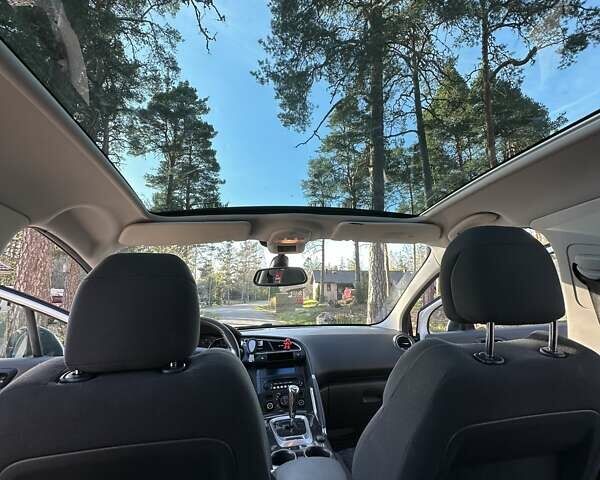 Белый Пежо 3008, объемом двигателя 1.6 л и пробегом 214 тыс. км за 9000 $, фото 13 на Automoto.ua