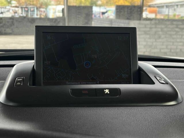 Білий Пежо 3008, об'ємом двигуна 2 л та пробігом 204 тис. км за 9899 $, фото 12 на Automoto.ua