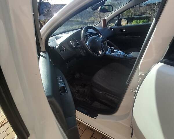 Белый Пежо 3008, объемом двигателя 2 л и пробегом 250 тыс. км за 10500 $, фото 11 на Automoto.ua