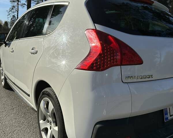 Белый Пежо 3008, объемом двигателя 1.6 л и пробегом 214 тыс. км за 9000 $, фото 6 на Automoto.ua