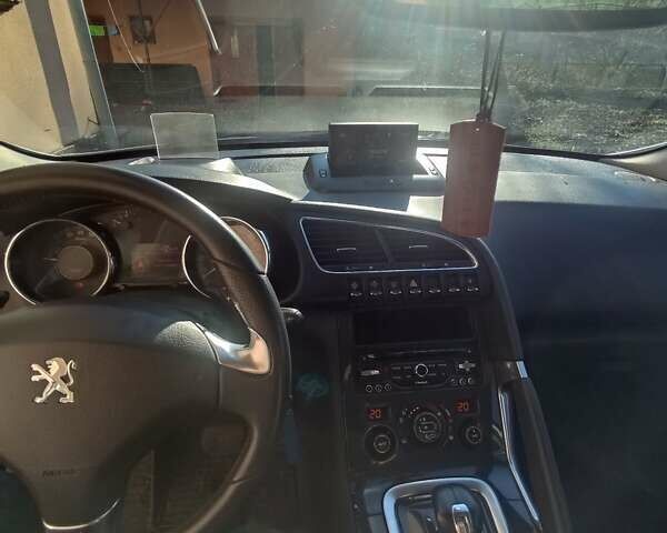 Белый Пежо 3008, объемом двигателя 2 л и пробегом 250 тыс. км за 10500 $, фото 7 на Automoto.ua