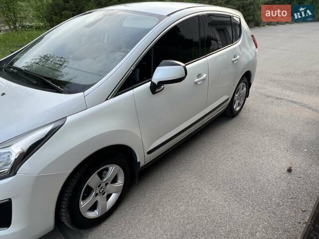 Белый Пежо 3008, объемом двигателя 1.56 л и пробегом 94 тыс. км за 12500 $, фото 4 на Automoto.ua