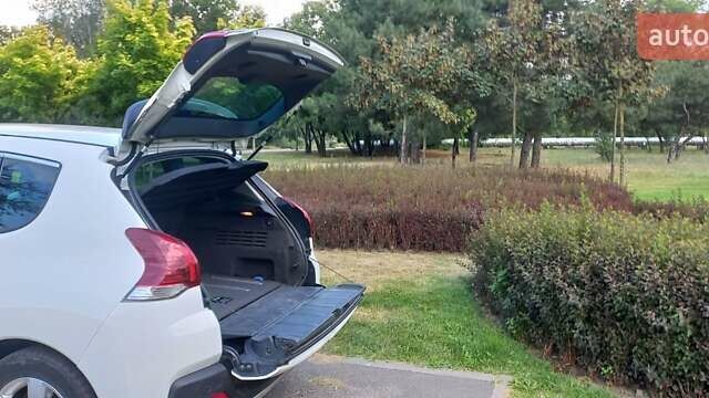 Белый Пежо 3008, объемом двигателя 2 л и пробегом 210 тыс. км за 11000 $, фото 10 на Automoto.ua