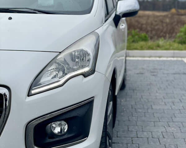 Белый Пежо 3008, объемом двигателя 1.6 л и пробегом 176 тыс. км за 11300 $, фото 4 на Automoto.ua