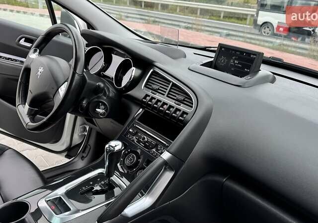 Пежо 3008 2014 в Тернополе на Automoto.ua Белый Пежо 3008, объемом двигателя 2 л и пробегом 131 тыс. км за 14699 $, фото 33 на Automoto.ua
