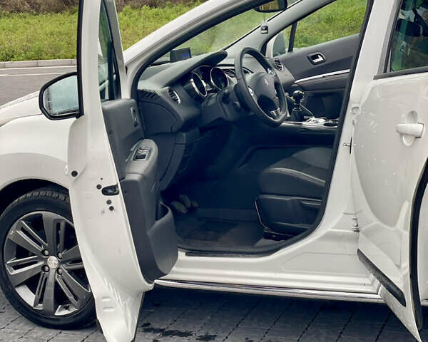 Белый Пежо 3008, объемом двигателя 1.6 л и пробегом 176 тыс. км за 11300 $, фото 12 на Automoto.ua