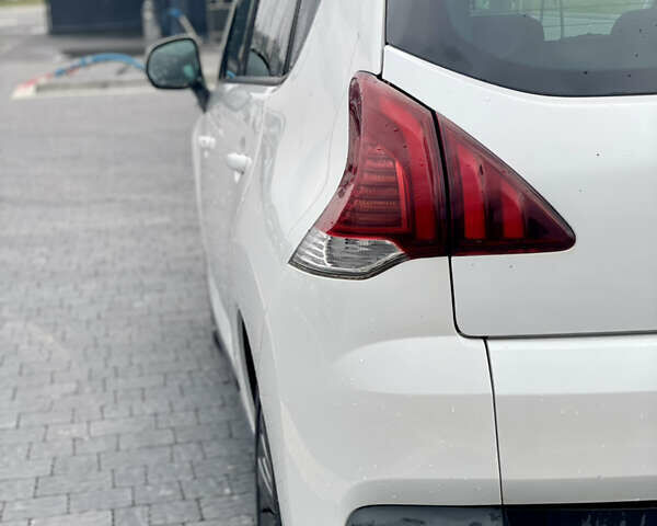 Белый Пежо 3008, объемом двигателя 1.6 л и пробегом 176 тыс. км за 11300 $, фото 9 на Automoto.ua