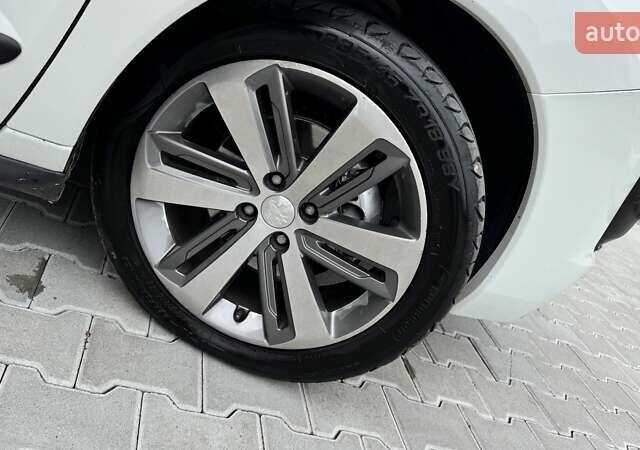 Пежо 3008 2014 в Тернополе на Automoto.ua Белый Пежо 3008, объемом двигателя 2 л и пробегом 131 тыс. км за 14699 $, фото 11 на Automoto.ua