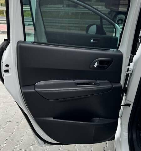 Пежо 3008 2014 в Тернополе на Automoto.ua Белый Пежо 3008, объемом двигателя 2 л и пробегом 131 тыс. км за 14699 $, фото 22 на Automoto.ua