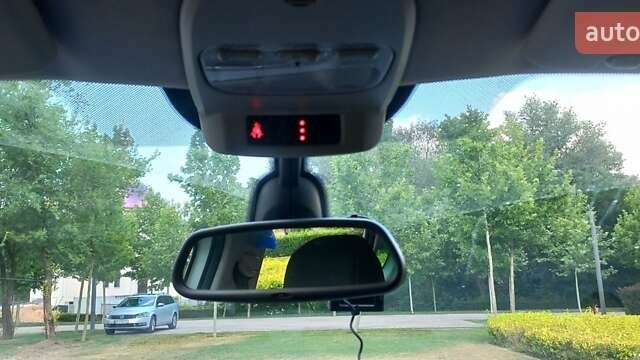 Белый Пежо 3008, объемом двигателя 2 л и пробегом 210 тыс. км за 11000 $, фото 9 на Automoto.ua