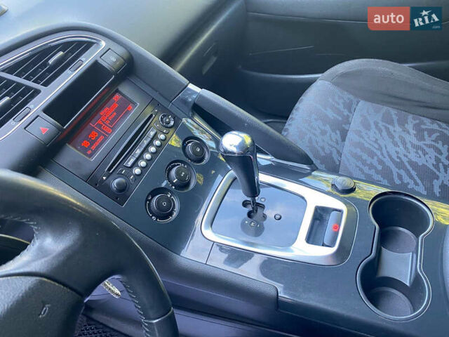 Пежо 3008 2014 в Ровно на Automoto.ua Белый Пежо 3008, объемом двигателя 1.56 л и пробегом 215 тыс. км за 10450 $, фото 15 на Automoto.ua