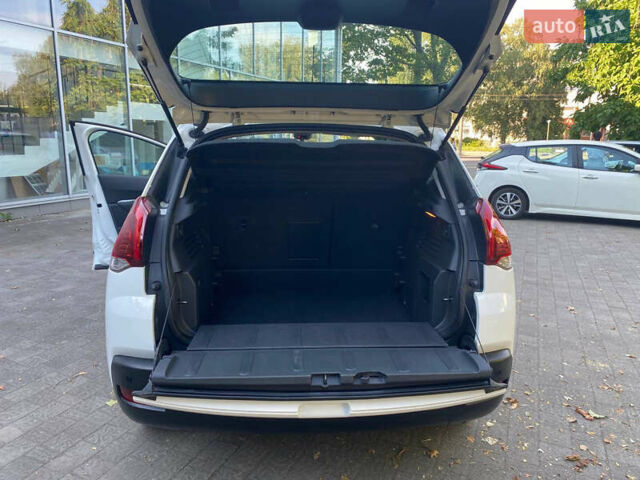 Пежо 3008 2014 в Ровно на Automoto.ua Белый Пежо 3008, объемом двигателя 1.56 л и пробегом 215 тыс. км за 10450 $, фото 10 на Automoto.ua