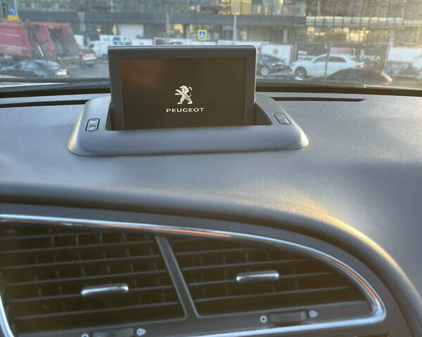 Белый Пежо 3008, объемом двигателя 1.6 л и пробегом 144 тыс. км за 11499 $, фото 39 на Automoto.ua