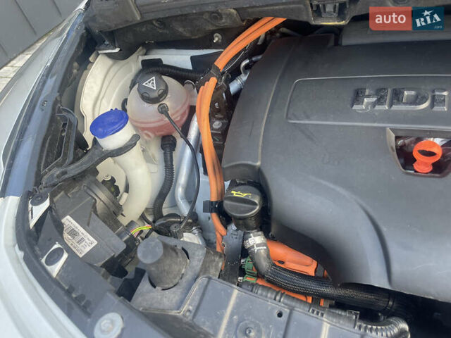 Белый Пежо 3008, объемом двигателя 2 л и пробегом 141 тыс. км за 13600 $, фото 70 на Automoto.ua