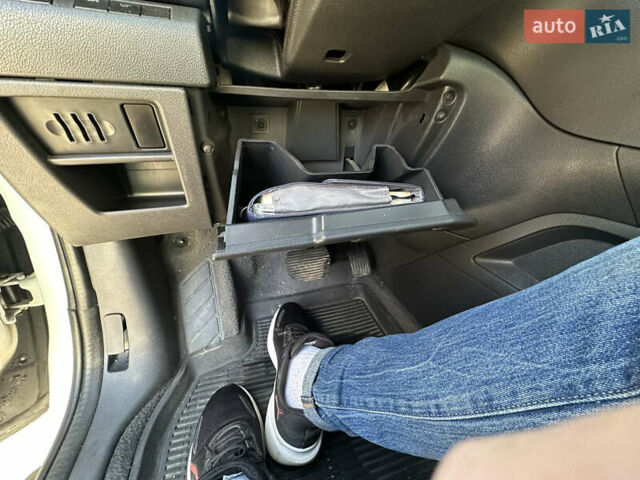 Белый Пежо 3008, объемом двигателя 1.56 л и пробегом 204 тыс. км за 10700 $, фото 33 на Automoto.ua