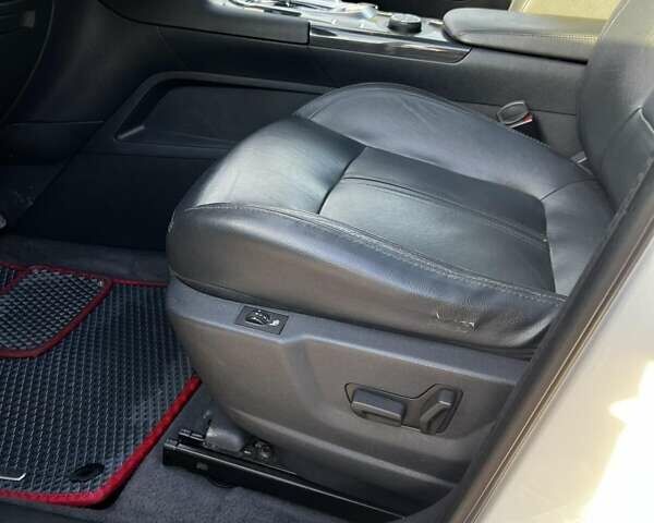 Белый Пежо 3008, объемом двигателя 2 л и пробегом 224 тыс. км за 14000 $, фото 9 на Automoto.ua