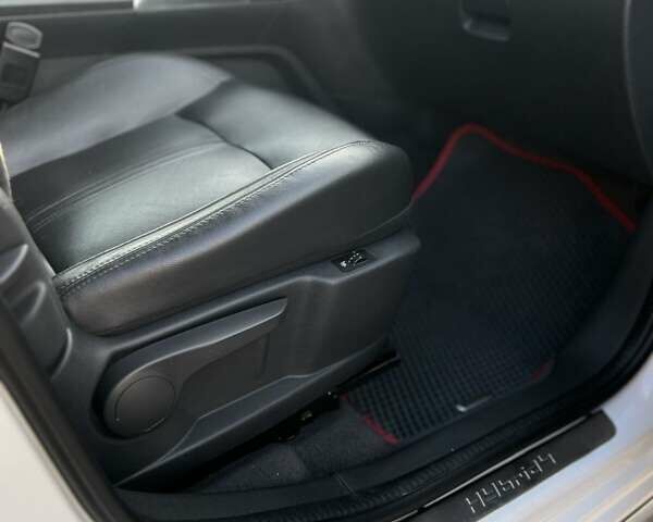 Белый Пежо 3008, объемом двигателя 2 л и пробегом 224 тыс. км за 14000 $, фото 2 на Automoto.ua