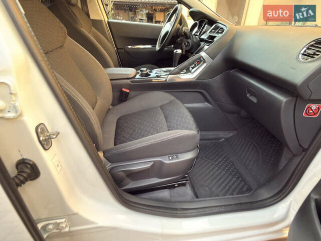 Пежо 3008 2015 у Івано-Франківську на Automoto.ua Білий Пежо 3008, об'ємом двигуна 1.6 л та пробігом 64 тис. км за 13900 $, фото 51 на Automoto.ua