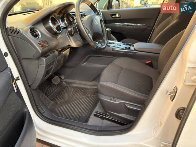 Пежо 3008 2015 у Івано-Франківську на Automoto.ua Білий Пежо 3008, об'ємом двигуна 1.6 л та пробігом 64 тис. км за 13900 $, фото 28 на Automoto.ua