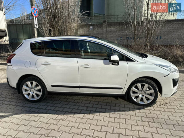 Белый Пежо 3008, объемом двигателя 1.56 л и пробегом 204 тыс. км за 10700 $, фото 7 на Automoto.ua