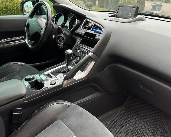 Белый Пежо 3008, объемом двигателя 1.6 л и пробегом 185 тыс. км за 12350 $, фото 31 на Automoto.ua