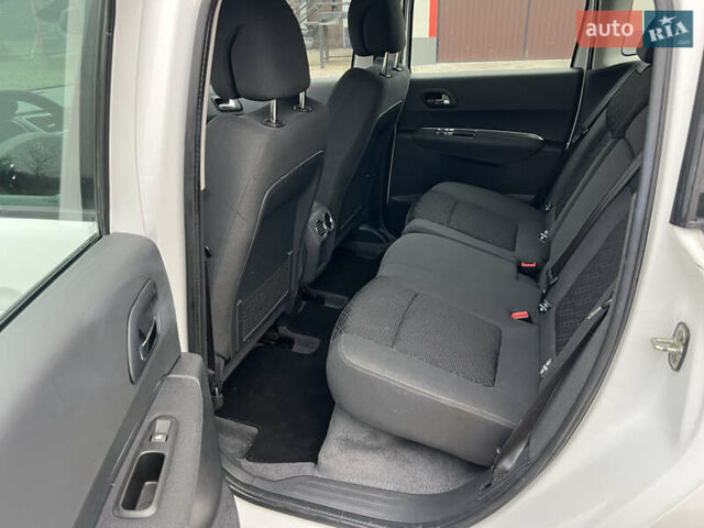 Белый Пежо 3008, объемом двигателя 1.56 л и пробегом 164 тыс. км за 9700 $, фото 13 на Automoto.ua