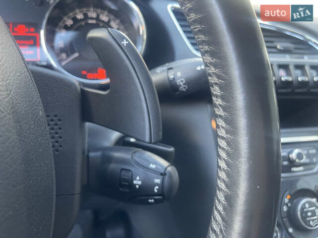 Белый Пежо 3008, объемом двигателя 2 л и пробегом 141 тыс. км за 13600 $, фото 52 на Automoto.ua