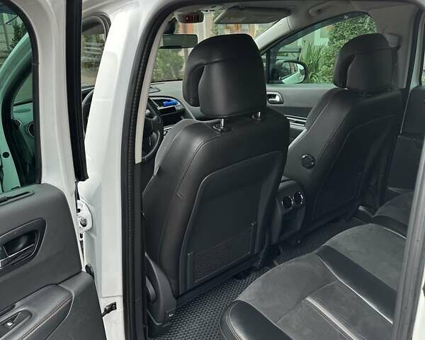 Белый Пежо 3008, объемом двигателя 1.6 л и пробегом 185 тыс. км за 12350 $, фото 52 на Automoto.ua