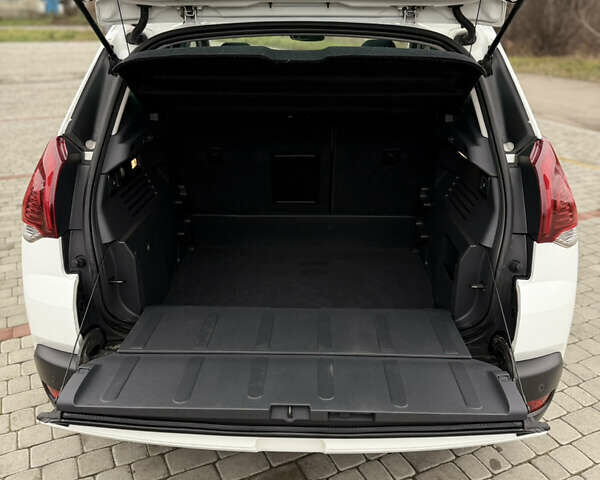 Белый Пежо 3008, объемом двигателя 1.6 л и пробегом 238 тыс. км за 12399 $, фото 58 на Automoto.ua