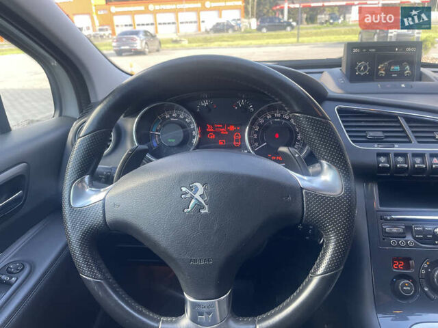 Белый Пежо 3008, объемом двигателя 2 л и пробегом 141 тыс. км за 13600 $, фото 39 на Automoto.ua