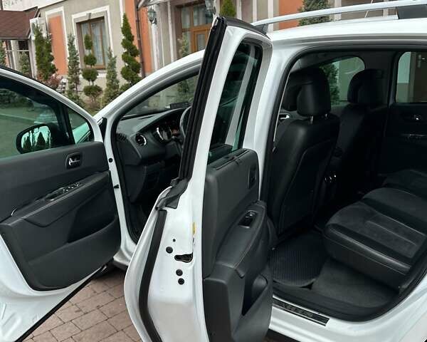 Белый Пежо 3008, объемом двигателя 1.6 л и пробегом 185 тыс. км за 12350 $, фото 53 на Automoto.ua