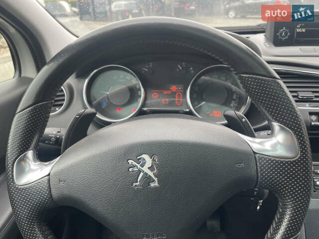 Белый Пежо 3008, объемом двигателя 2 л и пробегом 141 тыс. км за 13600 $, фото 13 на Automoto.ua