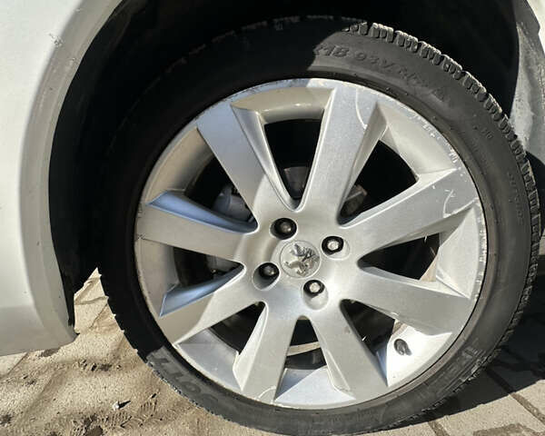 Белый Пежо 3008, объемом двигателя 1.56 л и пробегом 204 тыс. км за 10700 $, фото 37 на Automoto.ua